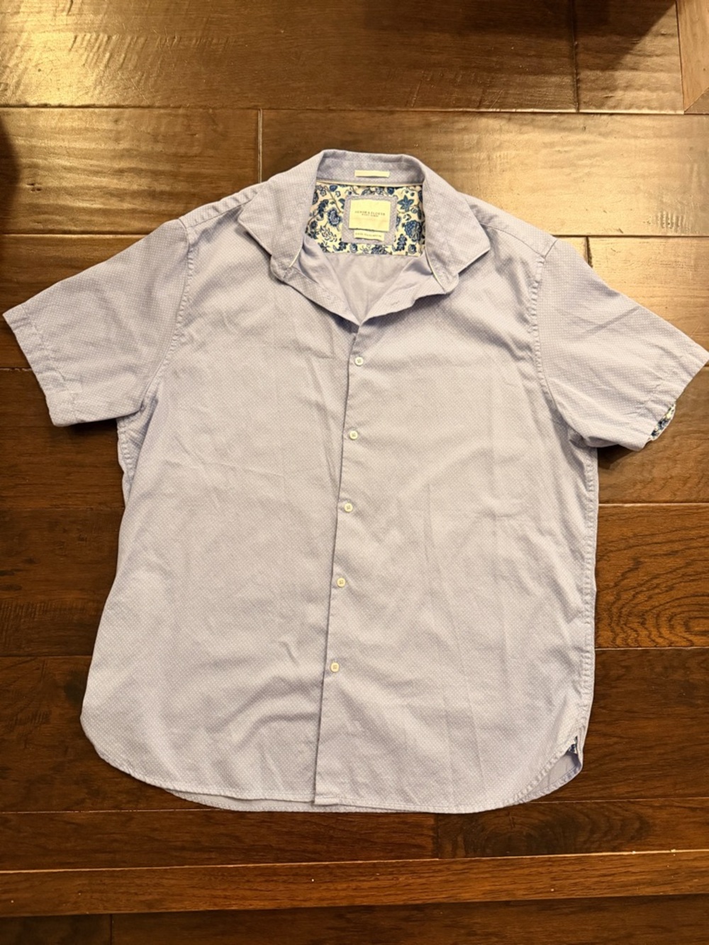 Men's Light Blue Short-Sleeve Button-Up Shirt